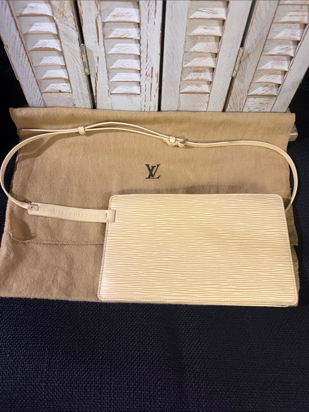 Louis Vuitton Rochelle Pochette Epi Leather